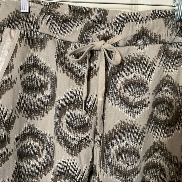 EUC Brand Bazaar Jogger, O/S - Picture 3 of 5